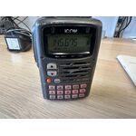 ICOM IC E 90 TRIBANDA PORTATILE 50 /144/430 MHZ E RX 0-999 MHZ OTTIMO