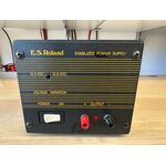 ES ROLAND ALIMENTATORE STABILIZZATO 12,5V E 13,8V 12 AMPERE OTTIMO