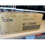 ICOM IC 7300 HF E 50 MHZ ALL MODE OTTIMO CON IMBALLO