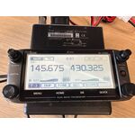ICOM ID 5100E BIBANDA VEICOLARE ANALOGICO DIGITALE D STAR COME NUOVO CON UT 133 BLUETOOTH E STAFFA MBF 4 E IMBALLO