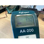 RIG EXPERT AA 200  ANALIZZZATORE D'ANTENNA DIGITALE DA 0 A 200 MHZ OTTIMO CON CUSTODIA