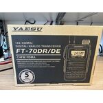 YAESU FT 70 DR/DE BIBANDA 144 430 PORTATILE ANALOGICO DIGITALE C4FM COME NUOVO DA DEMO IMBALLO E GARANZIA CSY AND SON UN ANNO