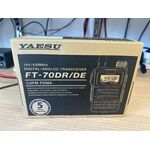 YAESU FT 70 DR/DE BIBANDA 144 430 PORTATILE ANALOGICO DIGITALE C4FM COME NUOVA CON IMBALLO E GARANZIA CSY AND SON