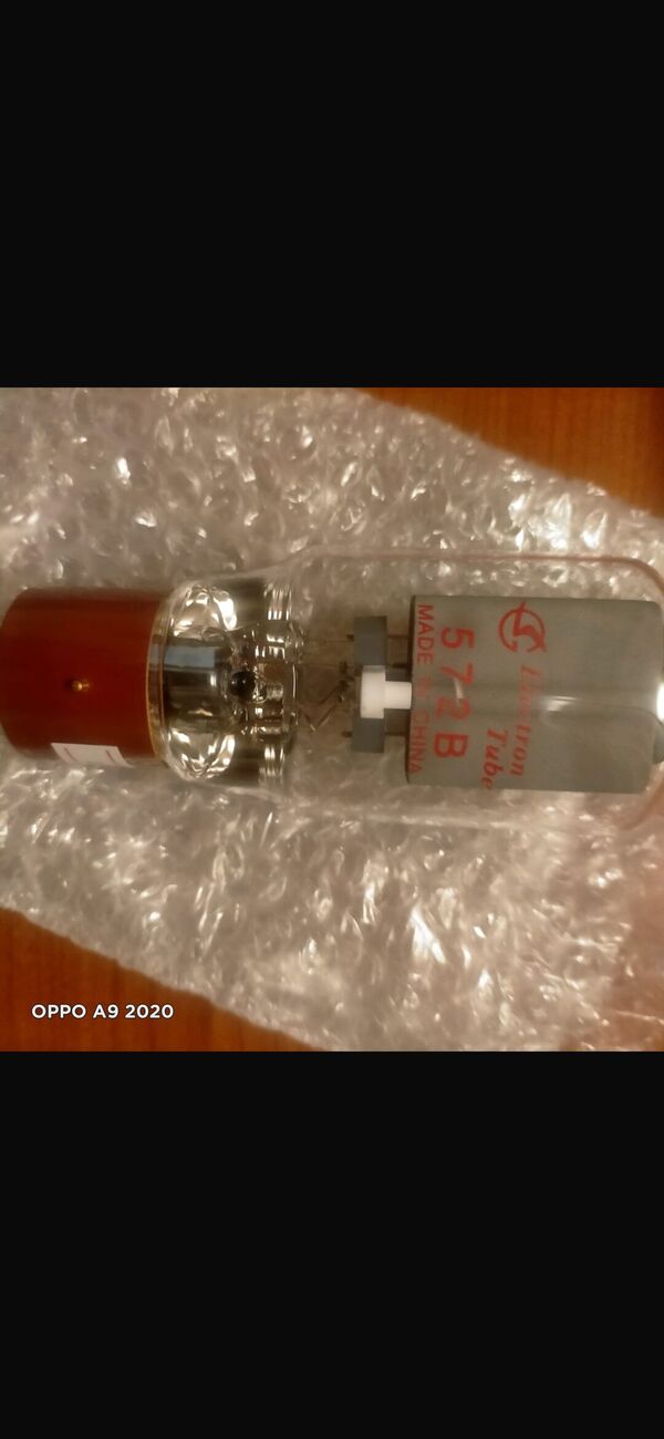 YAESU FL 2100 BLINEARE VALVOLARE HF ALIMENTAZIONE A 220 V OTTIMO VALVOLE NUOVE