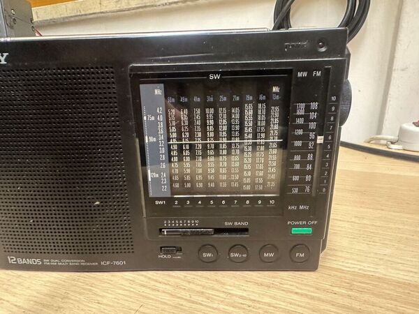 SONY ICF 7601 MULTIBANDA RICEVITORE AM E FM  12 BANDE OTTIMO