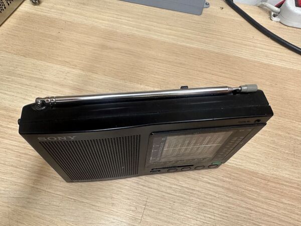 SONY ICF 7601 MULTIBANDA RICEVITORE AM E FM  12 BANDE OTTIMO