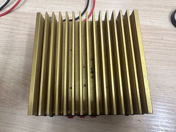 ZETAGI B 303 LINEARE 20-30 MHZ OTTIMO