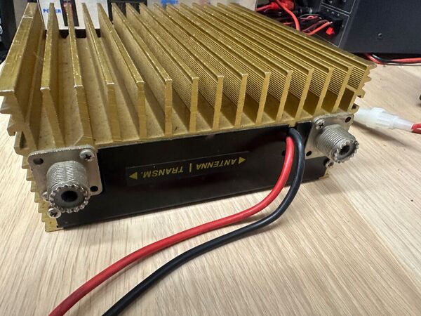 ZETAGI B 303 LINEARE 20-30 MHZ OTTIMO