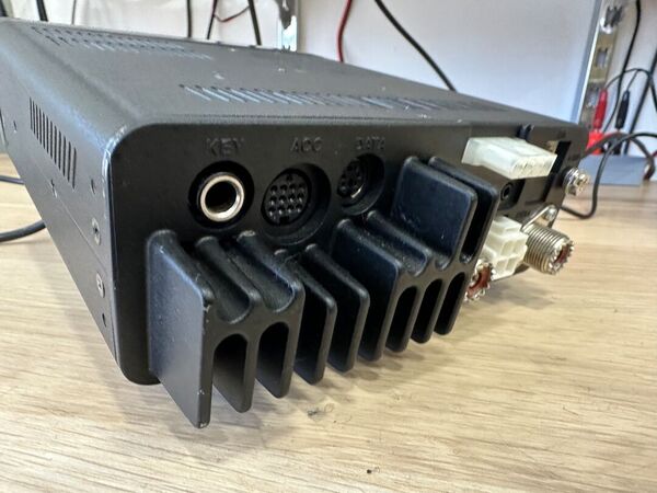 ICOM IC 7000 QUADRIBANDA ALL MODE OTTIMO CON IMBALLO E MONITOR ESTERNO