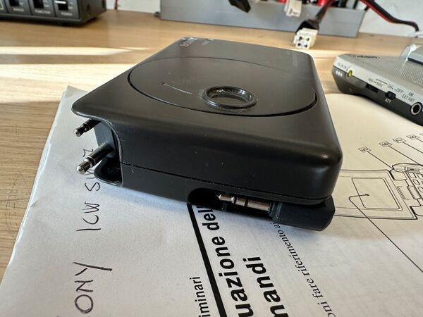 SONY ICF SW07 RICEVITORE SCANNER HF AM FM SSB , MW, LW OTTIMO E RARO CON ANTENNA SONY AN-LP2