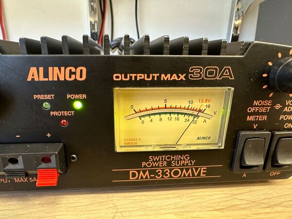 ALINCO DM-330MVE ALIMENTATORE SWITCHING 30 AMPERE OTTIMO