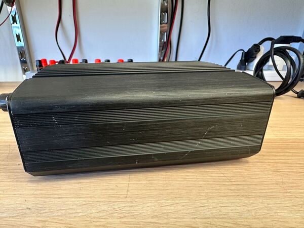 ALINCO DM-330MVE ALIMENTATORE SWITCHING 30 AMPERE OTTIMO