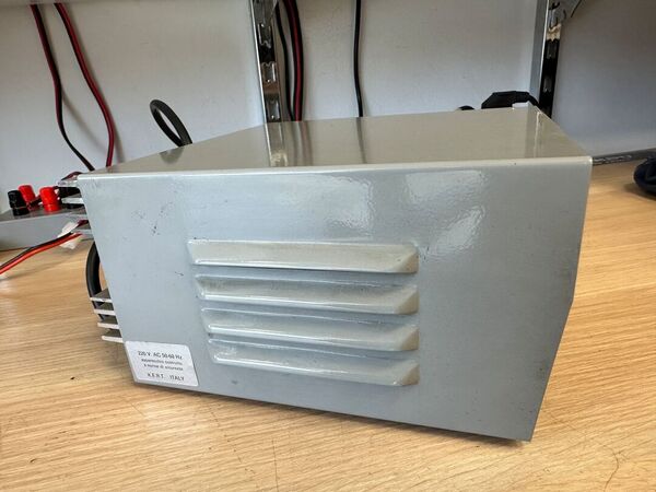 KERT 10 A ALIMENTATORE STABILIZZATO 10 AMPERE OTTIMO