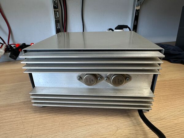 KERT 10 A ALIMENTATORE STABILIZZATO 10 AMPERE OTTIMO