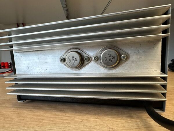 KERT 10 A ALIMENTATORE STABILIZZATO 10 AMPERE OTTIMO