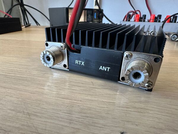 FALKOS MOD 60 LINEARE CB 25-30 MHZ 25/35 WATT OTTIMO