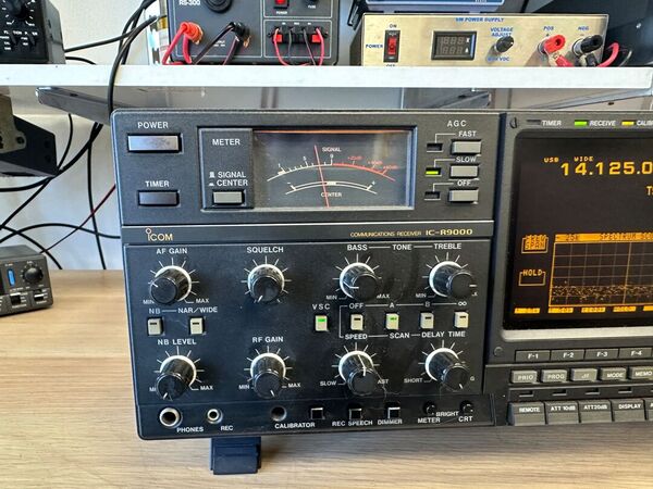 ICOM IC R 9000 RICEVITORE DA O A 2000 MHZ ALL MODE OTTIMO