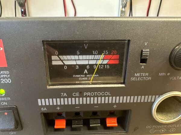 DIAMOND GSV 1200 ALIMENTATORE 15 AMPERE PEP OTTIMO
