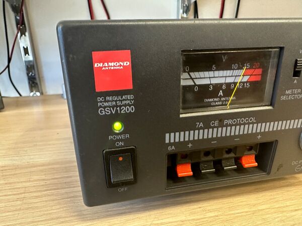 DIAMOND GSV 1200 ALIMENTATORE 15 AMPERE PEP OTTIMO