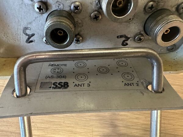 SSB ELECTRONICS AC 2004 E AS 2004 COMMUTAZIONE  SU QUATTRO ANTENNE  SU TUTTE LE BANDE RADIOAMATORIALI DAGLI 80M  AI 70 CM