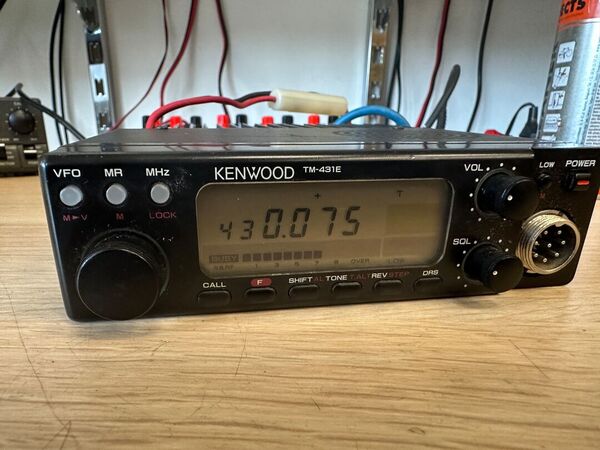 KENWOOD TM 431E UHF VEICOLARE OTTIMO CON SUBTONI E IMBALLO