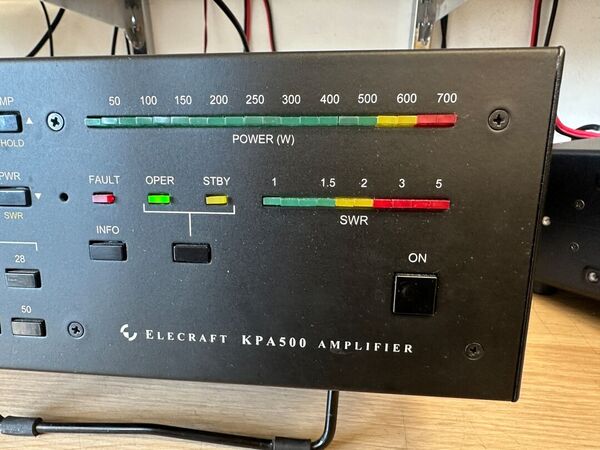 ELECRAFT KPA500 AMPLIFICATORE LINEARE STATO SOLIDO HF + 6M  500 WATT ALIMENTAZIONE A 220 V OTTIMO