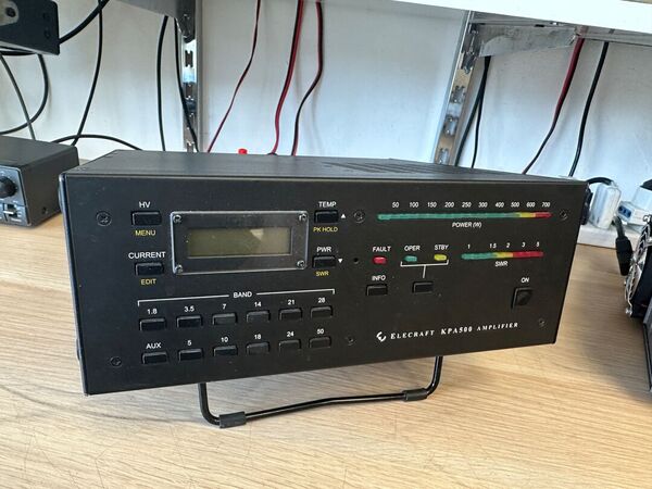 ELECRAFT KPA500 AMPLIFICATORE LINEARE STATO SOLIDO HF + 6M  500 WATT ALIMENTAZIONE A 220 V OTTIMO