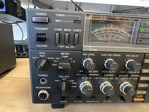 ICOMIC 765 HF ALL MODE OTTIMO GARANZIA CSY AND SON