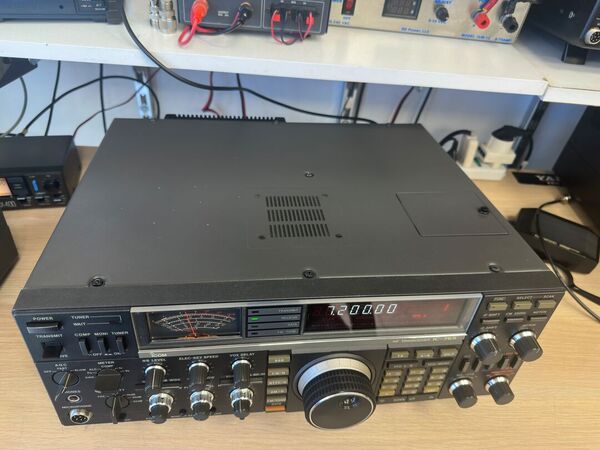 ICOMIC 765 HF ALL MODE OTTIMO GARANZIA CSY AND SON