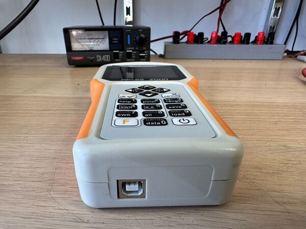 RIGEXPERT AA 55 ZOOM ANALIZZATORE DI ANTENNA DA 0 A 55 MHZ  A COLORI COME NUOVO  CON IMBALLO