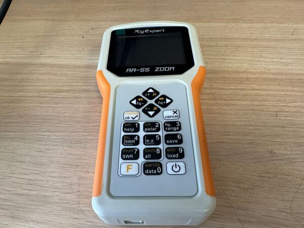 RIGEXPERT AA 55 ZOOM ANALIZZATORE DI ANTENNA DA 0 A 55 MHZ  A COLORI COME NUOVO  CON IMBALLO