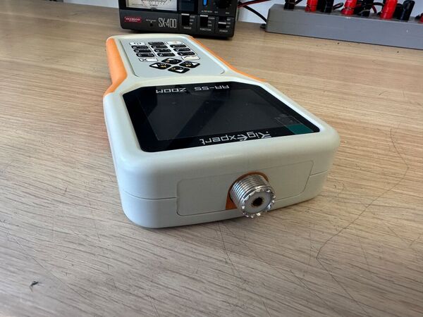 RIGEXPERT AA 55 ZOOM ANALIZZATORE DI ANTENNA DA 0 A 55 MHZ  A COLORI COME NUOVO  CON IMBALLO