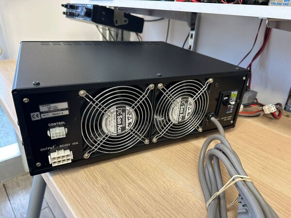 YAESU  QUADRA SYSTEM VL-1000 LINEARE STATO SOLIDO CON AT TUNER HF E 50 MHZ ULTIME SERIE COME NUOVO CON VP-1000 GARANZIA CSY AND SON CON IMBALLI