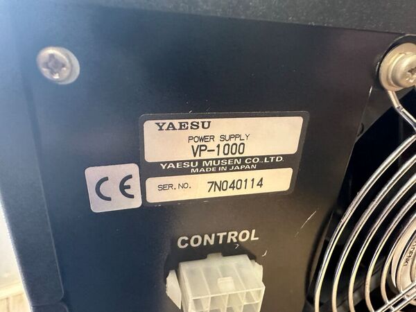 YAESU  QUADRA SYSTEM VL-1000 LINEARE STATO SOLIDO CON AT TUNER HF E 50 MHZ ULTIME SERIE COME NUOVO CON VP-1000 GARANZIA CSY AND SON CON IMBALLI