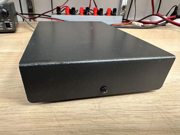 MFJ-1263 cCOMMUTATORE TRA DUE MICROFONI E DUE RADIO OTTIMO