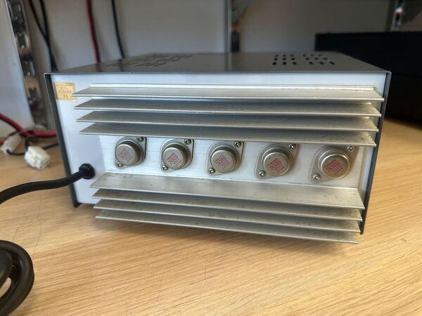 INTEK PS 2025S ALIMENTATORE LINEARE 23 AMPERE PEP CON STRUMENTI V/A OTTIMO