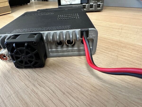 ICOM ID E 880 BIBANDA VEICOLARE ANALOGICO DIGITALE D STAR OTTIMO CON IMBALLO