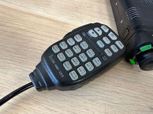 ICOM ID E 880 BIBANDA VEICOLARE ANALOGICO DIGITALE D STAR OTTIMO CON IMBALLO