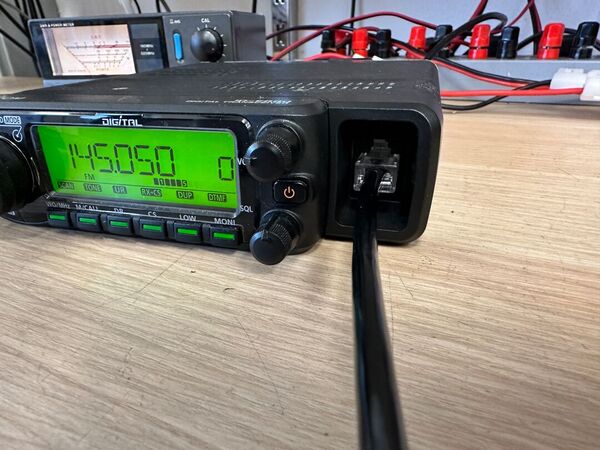 ICOM ID E 880 BIBANDA VEICOLARE ANALOGICO DIGITALE D STAR OTTIMO CON IMBALLO