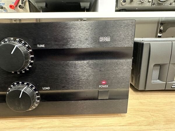 ACOM 1000  HF E 50 MHZ LINEARE A VALVOLA 1 KW ULTIMA VERSIONE OTTIMO