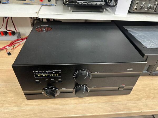 ACOM 1000  HF E 50 MHZ LINEARE A VALVOLA 1 KW ULTIMA VERSIONE OTTIMO