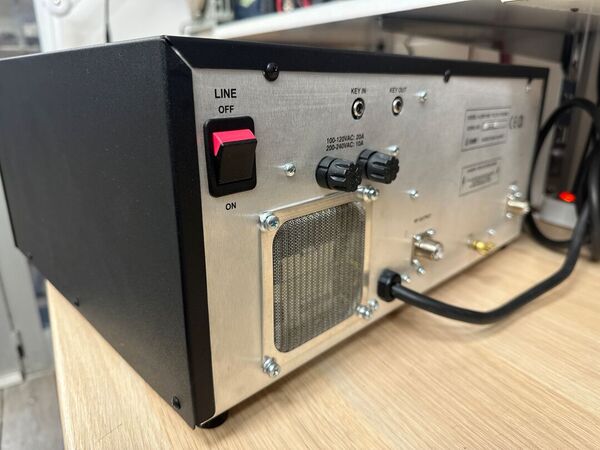 ACOM 1000  HF E 50 MHZ LINEARE A VALVOLA 1 KW ULTIMA VERSIONE OTTIMO