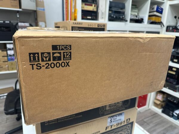 KENWOOD TS 2000 X PENTABANDA HF 50 144 430 1200 MHZ ECCELLENTE STATO DOPPIO IMBALLO GARANZIA CSY AND SON UN ANNO