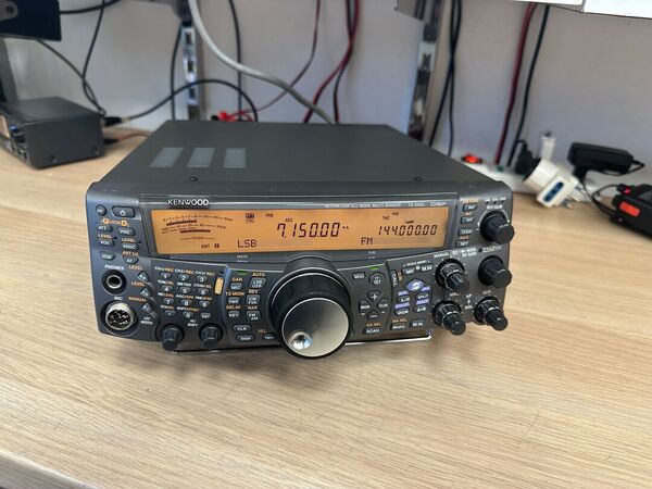 KENWOOD TS 2000 X PENTABANDA HF 50 144 430 1200 MHZ ECCELLENTE STATO DOPPIO IMBALLO GARANZIA CSY AND SON UN ANNO