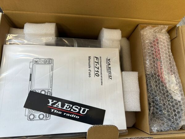 YAESU FT 710 AESS HF E 50 MHZ ALL MODE COME NUOVO SOLO PROVATO CON IMBALLO E GARANZIA CSY AND SON UN ANNO