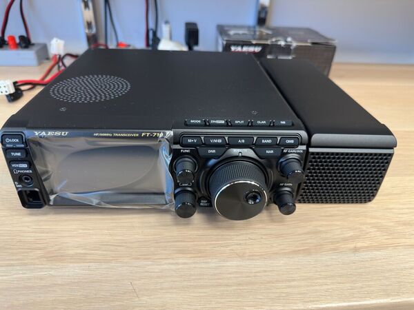 YAESU FT 710 AESS HF E 50 MHZ ALL MODE COME NUOVO SOLO PROVATO CON IMBALLO E GARANZIA CSY AND SON UN ANNO