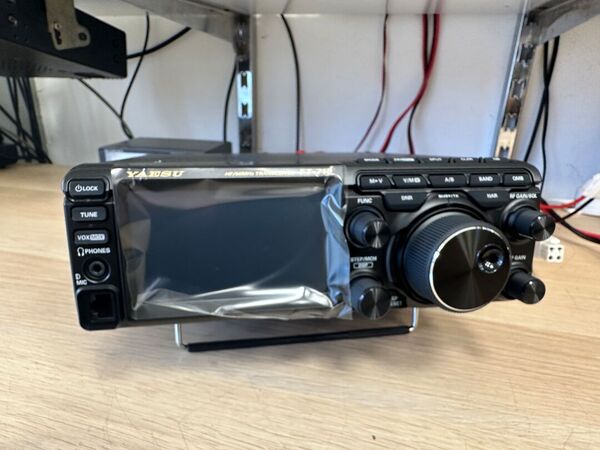 YAESU FT 710 AESS HF E 50 MHZ ALL MODE COME NUOVO SOLO PROVATO CON IMBALLO E GARANZIA CSY AND SON UN ANNO