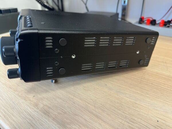 YAESU FT 710 AESS HF E 50 MHZ ALL MODE COME NUOVO SOLO PROVATO CON IMBALLO E GARANZIA CSY AND SON UN ANNO