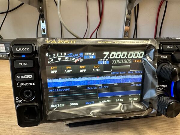 YAESU FT 710 AESS HF E 50 MHZ ALL MODE COME NUOVO SOLO PROVATO CON IMBALLO E GARANZIA CSY AND SON UN ANNO