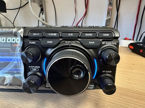 YAESU FT 710 AESS HF E 50 MHZ ALL MODE COME NUOVO SOLO PROVATO CON IMBALLO E GARANZIA CSY AND SON UN ANNO